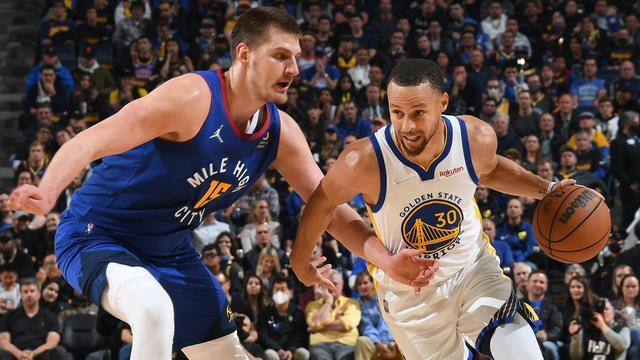 班凯罗全场表现抢眼，成为比赛焦点（班凯罗大放异彩，抢占全场焦点）