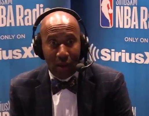 中国篮球笑话！CBA临开赛三天仍没转播商 难道只有现场观众看（CBA开赛前三天仍无转播商，难道只能现场看？）