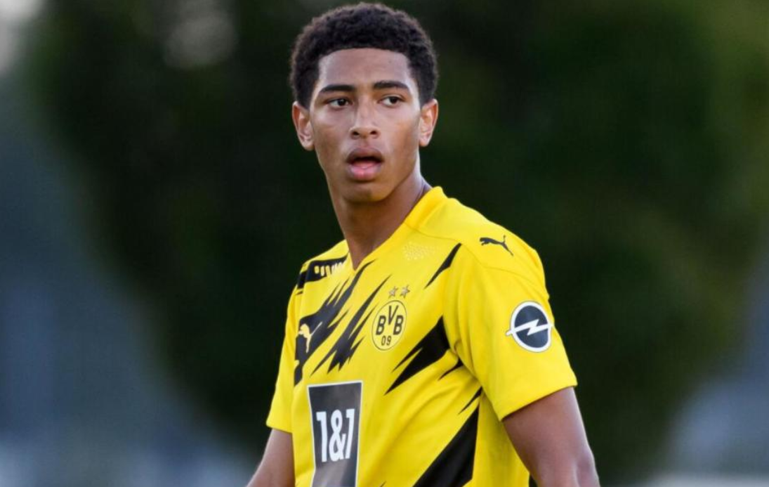 中国人寿客户探秘CBA俱乐部是怎样的体验？（中国人寿客户走进CBA俱乐部究竟是种怎样的体验？）