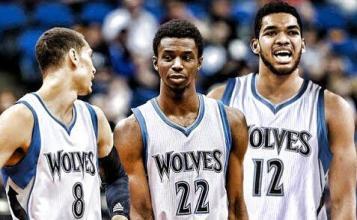 罗伯逊：萨拉赫是队史最佳之一，希望能继续与他并肩作战（罗伯逊：萨拉赫堪称队史传奇之一，盼与他继续携手征战）