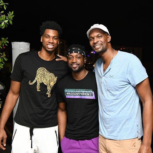 官方：帕尔马签下38岁西班牙门将瓜伊塔，顶替受伤的铃木彩艳（帕尔马官宣38岁西班牙门将瓜伊塔加盟，顶替伤缺的铃木彩艳）