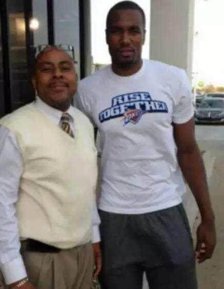 英超争冠白热化！阿森纳2分优势领跑，曼城维拉连胜紧追（英超夺冠大战升温：阿森纳凭2分占先，曼城、维拉连胜施压）