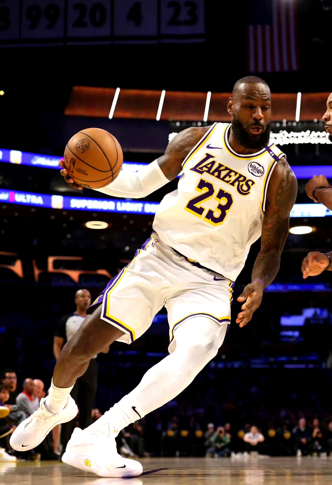 多点开花！广厦外援合砍55分，全队命中率超5成（齐齐发力！广厦外援合砍55分，全队投篮命中率超过五成）