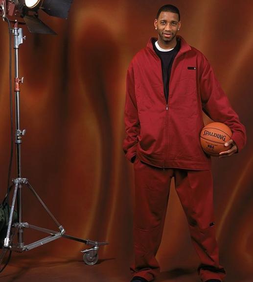 外线开炮！马刺连续二次进攻三分命中 稍稍扩大领先（马刺外线开火！二次进攻连中三分，优势小幅拉开）