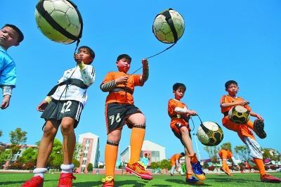 挪威中场：意大利没展现出对世界杯的渴望，他们似乎缺少热情（挪威中场批评意大利：对世界杯缺乏渴求，热情不足）