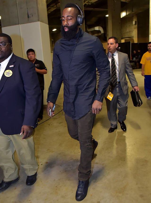 BURTON运动员团队新赛季多点开花，苏翊鸣连夺两冠（BURTON选手新赛季全面爆发，苏翊鸣豪取两连冠）