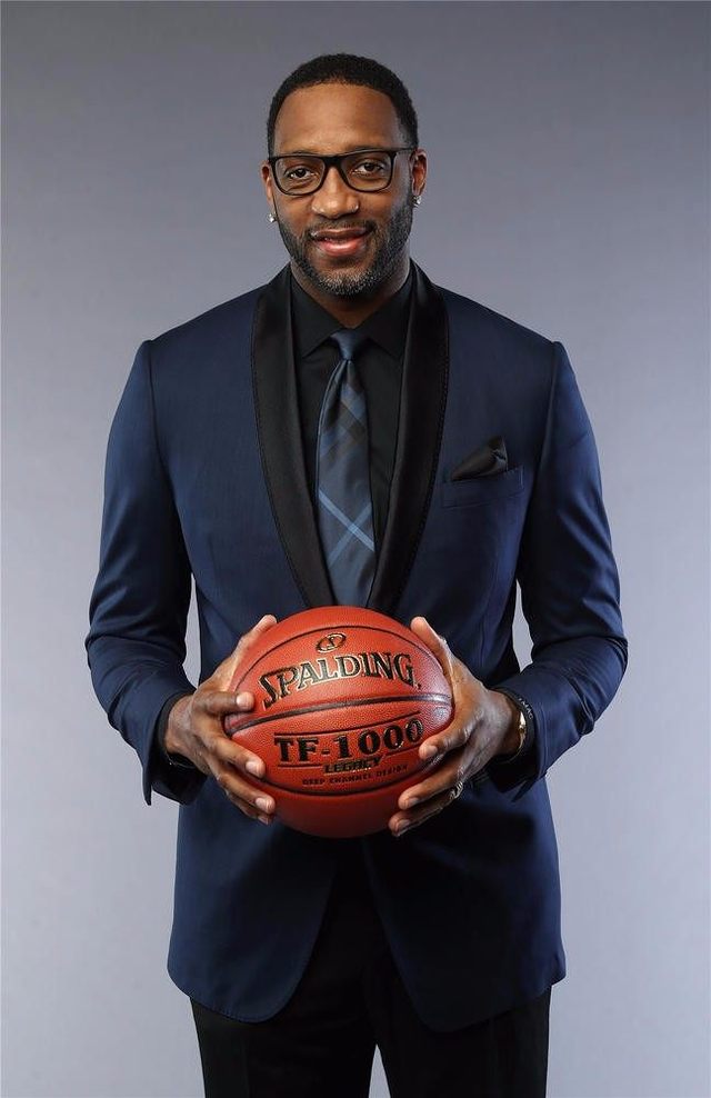 埃芬博格：希望未来乌尔比希成为拜仁一门，目前他是出色替补（埃芬博格：期待乌尔比希未来出任拜仁头号门将，目前他是可靠替补）