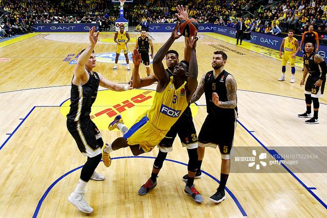 26岁广西球王，在质疑声中成为本土得分王（26岁广西球王逆风登顶本土得分王）