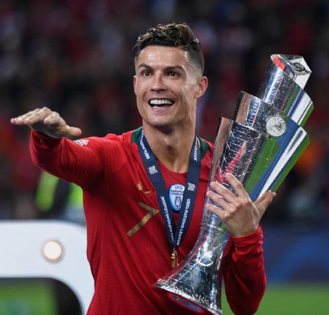 打破沉默！尼斯主席、英力士体育总裁公开谴责尼斯极端球迷（尼斯主席携英力士体育总裁公开发声，严厉斥责极端球迷）