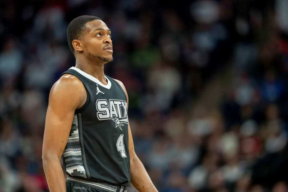 杨瀚森再次遭到抨击，开拓者媒体人解释原因，中国球迷不乐意了！（杨瀚森再遭质疑，开拓者媒体人释疑背后缘由，中国球迷不买账）