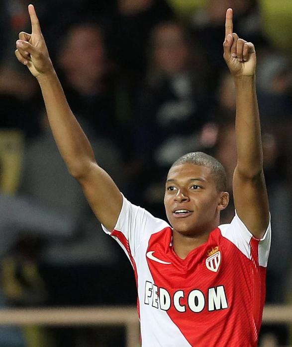 德媒：如果诺伊尔续约留队，拜仁希望明夏2000万欧出售努贝尔（德媒称：若诺伊尔续约留队，拜仁计划明夏以2000万欧出售努贝尔）