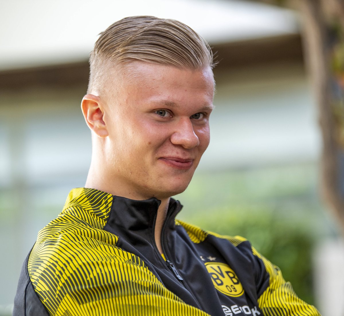 青少年校园马术启蒙：在马背成长中涵养品格（校园马术启蒙：青少年在骑乘中塑造品格）