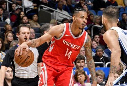 早报：拜仁的四线一十六胜，在我的肩膀上扛着！（晨报：拜仁四线齐进豪取16连胜，一切都扛在我肩上！）