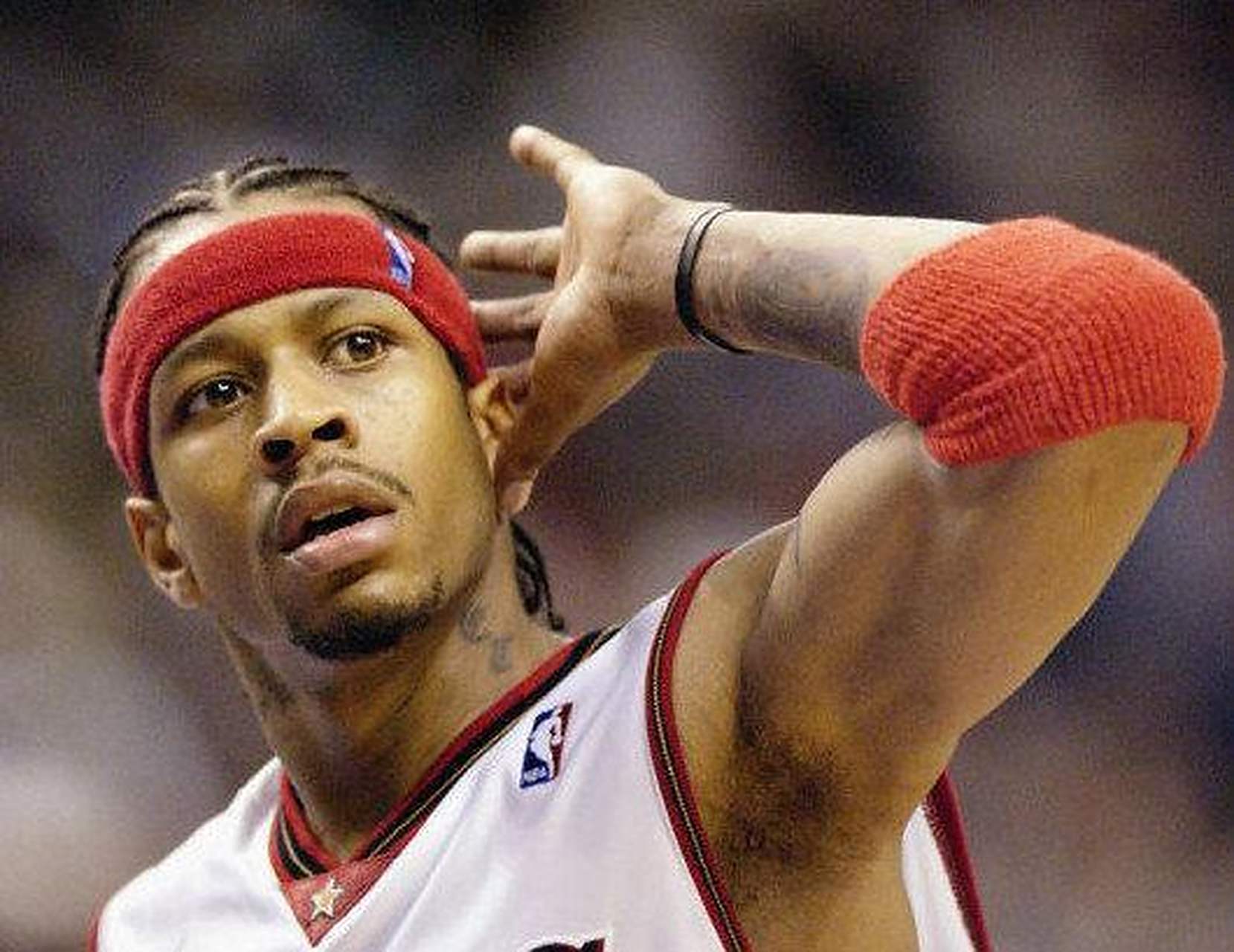 足球中超发布赛程海报，视觉效果炸裂（中超公布赛程海报，视觉冲击力爆棚）