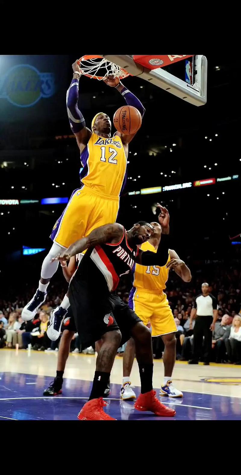 疯狂一战！公牛&老鹰合砍302分，刷新本赛季多项纪录（惊天对决！公牛与老鹰联手轰下302分，多项赛季纪录被改写）